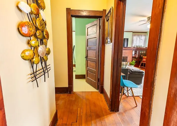 Warm And Welcoming 2 Bedroom 2 Blocks From Uwyo Holiday home *
